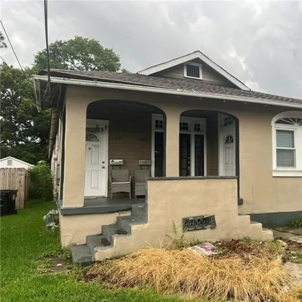 Rent this 2 bed house on 808 Navarre Avenue in New Orleans, LA 70124
