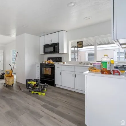 Image 3 - 2742 2670 West, West Valley City, UT 84119, USA - Apartment for sale