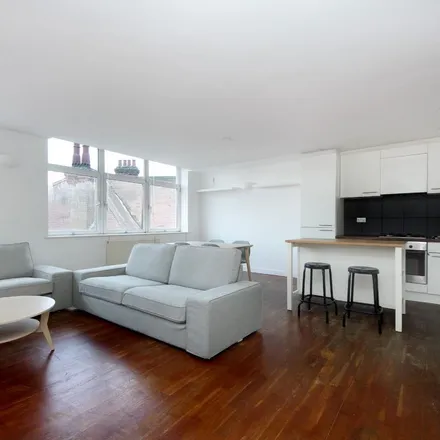 Rent this 3 bed apartment on Warwick Road in London, W5 3XA