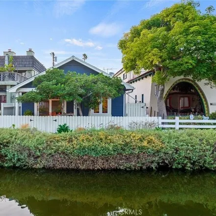 Image 9 - Howland Canal Walk, Los Angeles, CA 90292, USA - House for sale