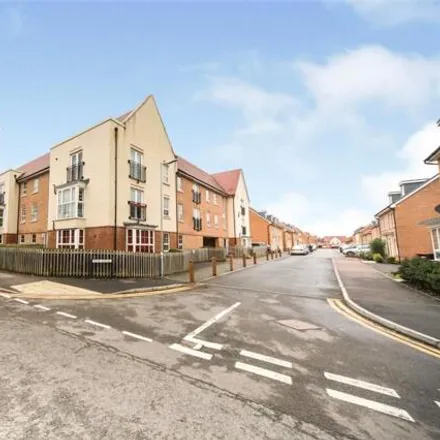 Buy this 2 bed apartment on Frenchs Avenue in Dunstable, LU6 1EH