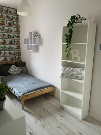 Rent this 6 bed room on Balicka 83 in 30-149 Krakow, Poland