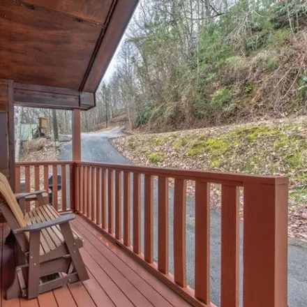 Image 2 - 3768 Dollys Drive, Caton, Sevier County, TN 37876, USA - House for sale