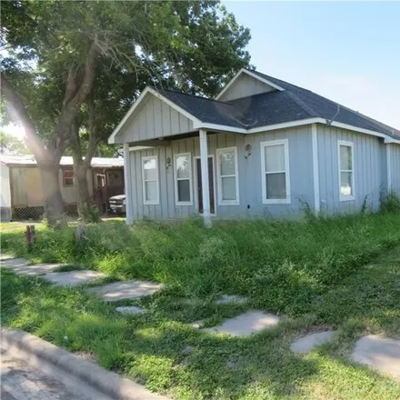Image 2 - Tivoli Elementary School, Scott Street, Tivoli, Refugio County, TX 77990, USA - House for sale