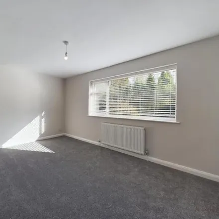 Image 7 - 23 Coates Lane, High Wycombe, HP13 5EY, United Kingdom - House for rent