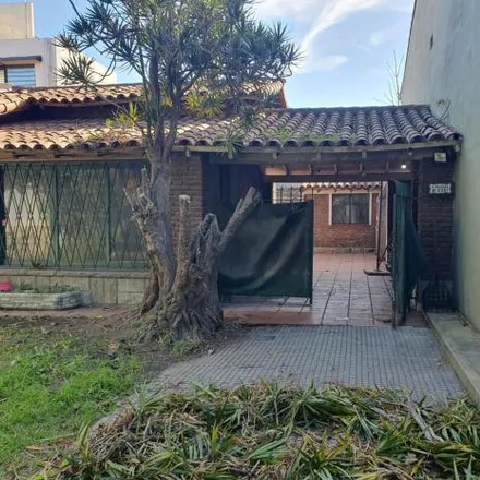 Buy this 2 bed house on Serapio Villegas 2256 in Partido de Morón, El Palomar