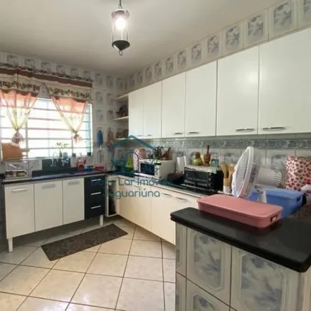 Buy this 4 bed house on Rua Minas Gerais in Vila Miguel Martini, Jaguariúna - SP