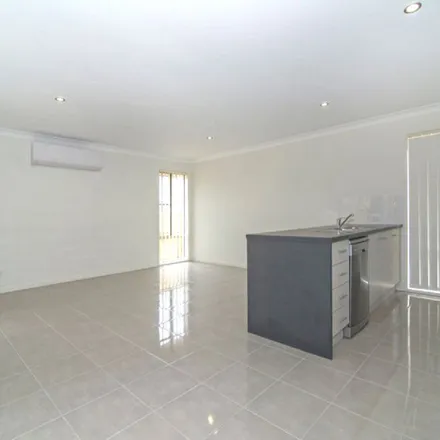 Image 6 - Kurrawa Crescent, Glenvale QLD 4350, Australia - Apartment for rent
