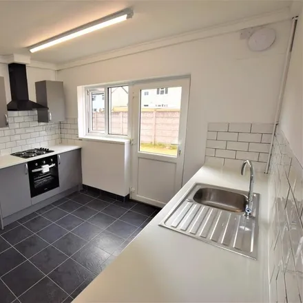 Rent this 3 bed duplex on Chell Grove in Newcastle-under-Lyme, ST5 8HY