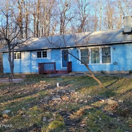 Buy this 3 bed house on 5151 Shawnee Oval in Coolbaugh Township, PA 18466