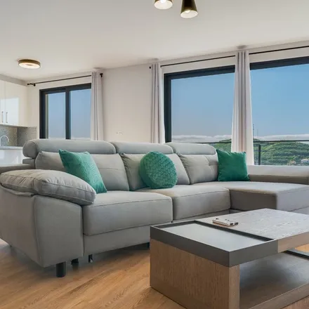 Rent this 2 bed apartment on Caminho do Serrado in Câmara de Lobos, Madeira