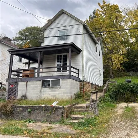 Image 2 - 23 Grant Street, Point Marion, Fayette County, PA 15474, USA - House for sale