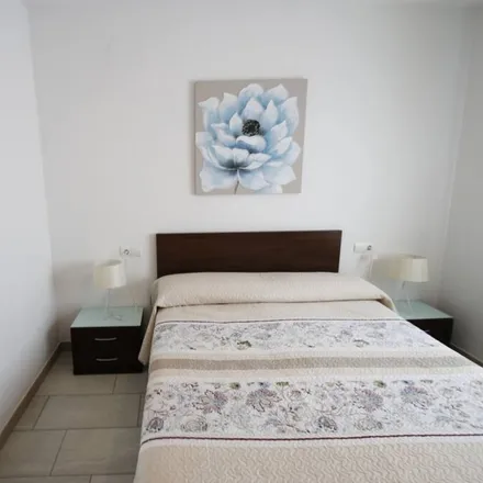 Rent this 3 bed apartment on 43300 Mont-roig del Camp