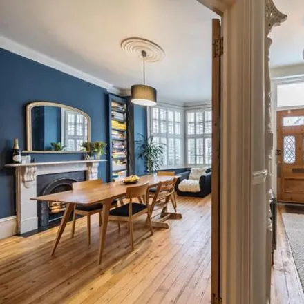 Image 5 - Sheldon Road, London, NW2 3BE, United Kingdom - Townhouse for sale