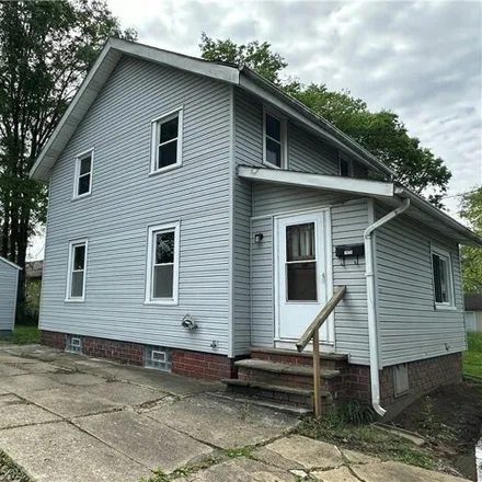 Image 1 - 1886 Stanley Court Northeast, Crystal Park, Canton, OH 44705, USA - House for sale