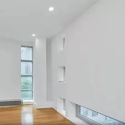 Rent this 3 bed apartment on 159 Lexington Avenue in New York, NY 10016