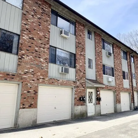 Buy this 2 bed condo on 222 Oakville Avenue in Waterbury, CT 06708