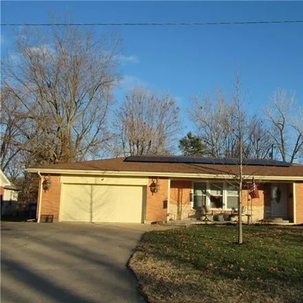 Buy this 5 bed house on 1107 Herold Ave in Sedalia, Missouri