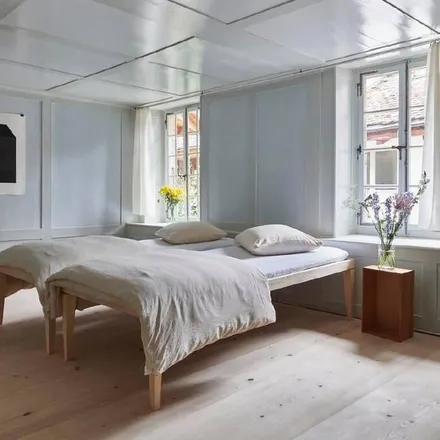 Rent this 2 bed house on Twann in Alti Bahnhoflänti, 2513 Lake Bienne (BE)