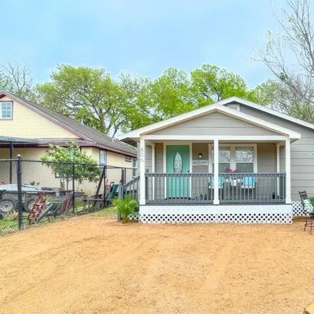 Buy this 4 bed house on 842 Center Street in Richmond, TX 77469