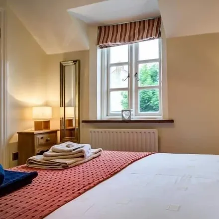 Image 6 - Stow-on-the-Wold, GL54 1DG, United Kingdom - Townhouse for rent