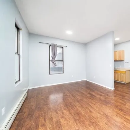 Image 7 - 97 Gardner Avenue, Jersey City, NJ 07304, USA - House for rent