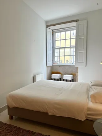 Rent this 1 bed apartment on Crisia in Rua de Cedofeita, 4050-174 Porto
