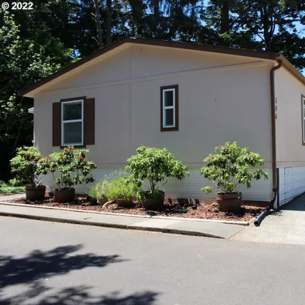 Buy this 3 bed house on 522 Koos Bay Boulevard in Coos Bay, OR 97420