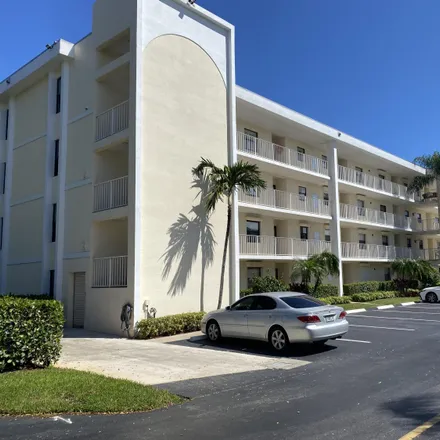 Buy this 2 bed condo on 15999 Collecting Canal Road in Loxahatchee Groves, FL 33470