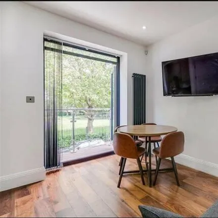 Image 4 - 175 Replingham Road, London, SW18 5LS, United Kingdom - Duplex for sale