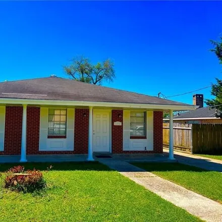 Rent this 3 bed house on 112 Sunrise Drive in Estelle, Marrero