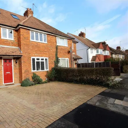 Rent this 4 bed house on 9 Beech Grove in Guildford, GU2 7UZ