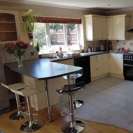 Rent this 5 bed house on Llangoedmor in SA43 2NG, United Kingdom