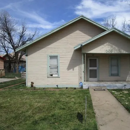 Buy this 2 bed house on 234 East 6th Street in Quanah, TX 79252