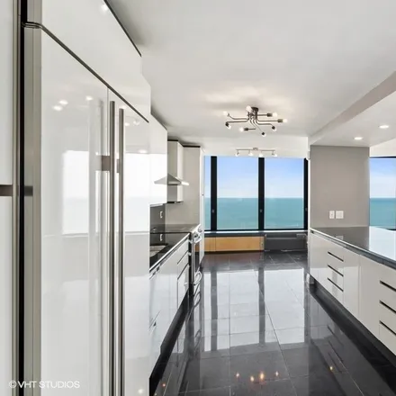 Image 7 - Lake Point Tower, 505 North Lake Shore Drive, Chicago, IL 60611, USA - House for rent