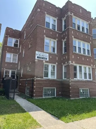 Buy this studio house on 10911 South Vernon Avenue in Chicago, IL 60628