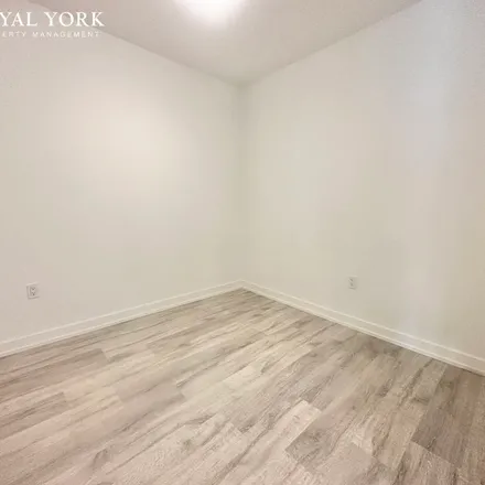 Image 4 - Luxe, 5793 Yonge Street, Toronto, ON M2M 4H9, Canada - Apartment for rent