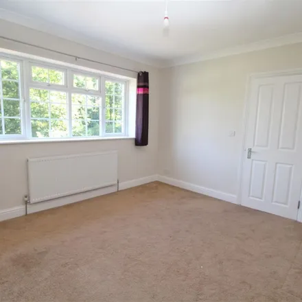 Image 2 - White Hart Wood, Sevenoaks, TN13 1RR, United Kingdom - Apartment for rent