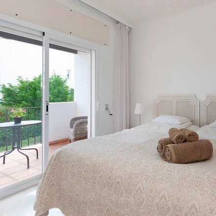 Rent this 3 bed townhouse on Carretera de Ronda a San Pedro de Alcántara in 29670 Marbella, Spain