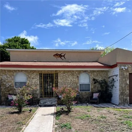 Image 3 - 413 Valerie St, Corpus Christi, Texas, 78418 - House for sale