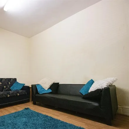 Rent this 3 bed house on 261 Heeley Road in Selly Oak, B29 6EL