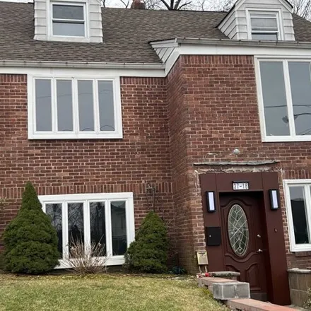 Rent this 4 bed house on Ferry Heights in Fair Lawn, NJ 07410