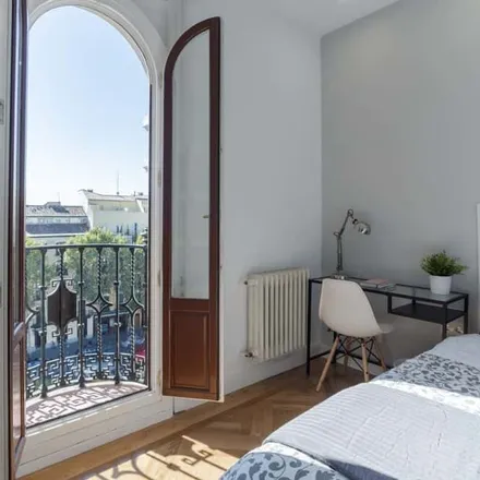 Rent this 6 bed room on Madrid in Plaza de Santa Ana, 3