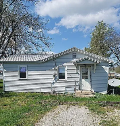 Buy this 2 bed house on 101 East Clouse Street in Mountain Grove, MO 65711