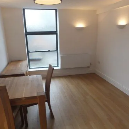 Image 2 - Norris Way, Sutton Coldfield, B75 7BB, United Kingdom - Apartment for rent
