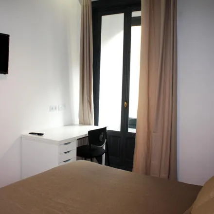 Image 1 - Multiópticas, Gran Vía, 15, 28013 Madrid, Spain - Room for rent