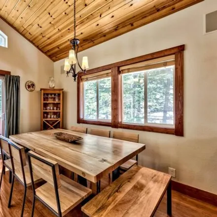 Image 9 - 14639 Christie Lane, Truckee, CA 96161, USA - House for sale
