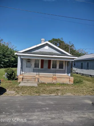 Buy this 3 bed house on 377 Elder Street in James City, Craven County