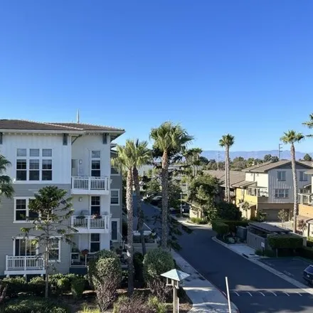 Rent this 2 bed apartment on 1511 Windshore Way in Oxnard, CA 93035