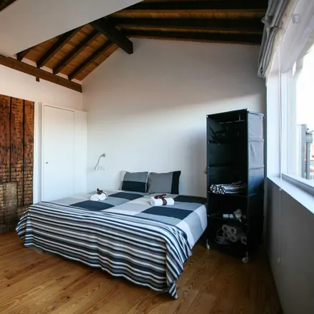 Rent this studio apartment on Escovaria de Belmonte in Rua de Belomonte 34, 4050-209 Porto
